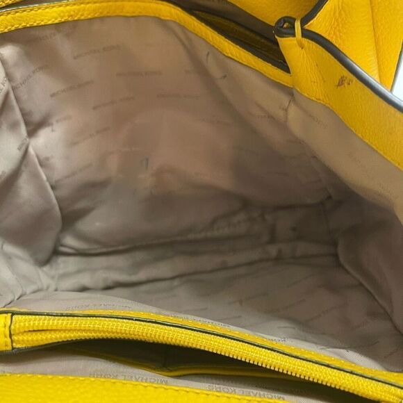 Michael Kors Newbury Yellow Pebbled Leather Shoulder Bag Purse Handbag - Picture 14 of 15